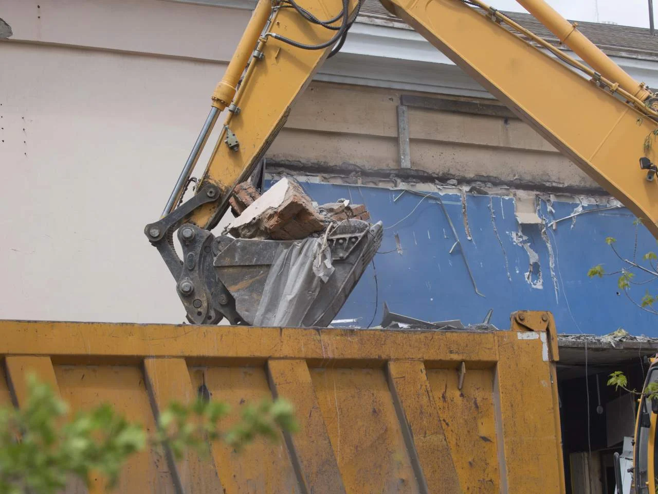 Vyklizení stavby, demolice a odvoz